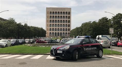 cronaca aggredito stilista di fendi|Roma, stilista di Fendi aggredito e rapinato in strada: presi due .